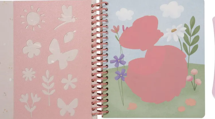 little_dutch_kras_en_teke_2-1.webp Outlet kras- en tekenboek Scratch and Sketch Rosa& Friends Little Dutch Boekjes | Kraamcadeau Meisje