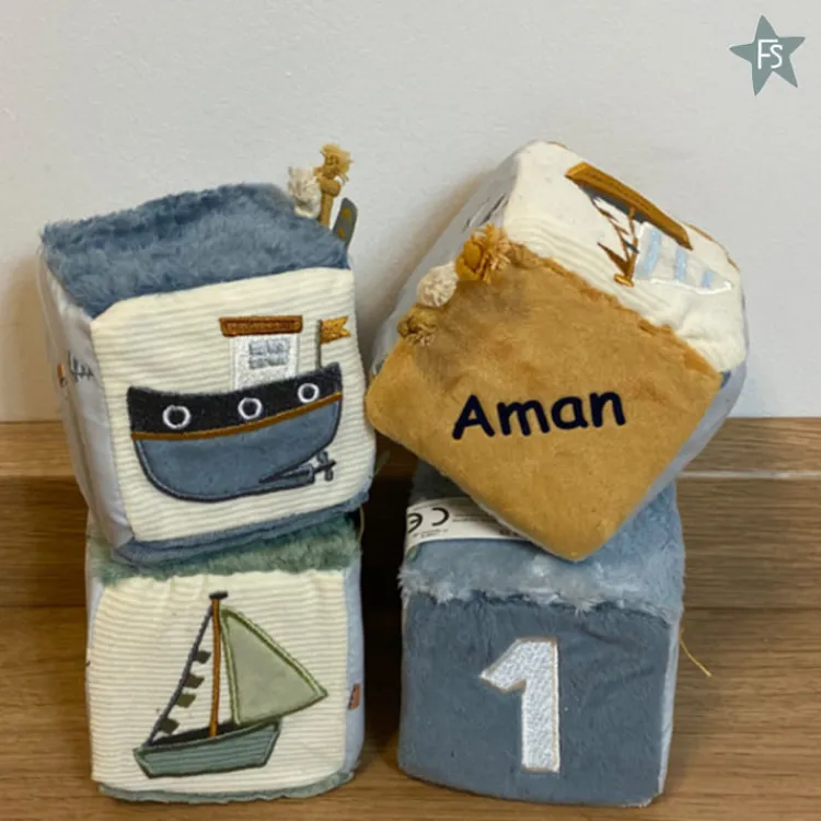 Hot Sailor's Bay Zachte blokkenset ( met naam) Little Dutch Sailors Bay Wit/blauw | Kraamcadeau Jongen