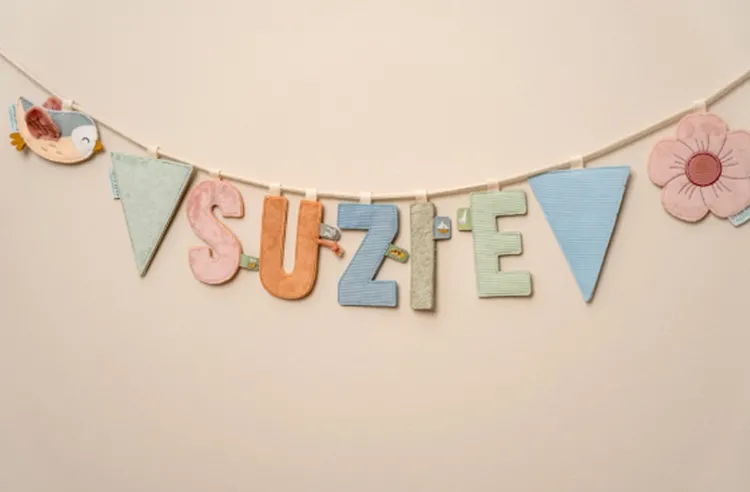 Best Slinger element – Paddenstoel Little Dutch Letter Slinger | Kraamcadeau Meisje