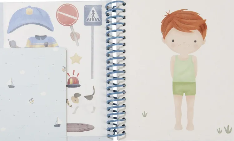 little_dutch_sticker_en_a_2.webp Hot sticker- en aankleedboek Dress me up Jim& Friends Little Dutch Boekjes | Kraamcadeau Jongen
